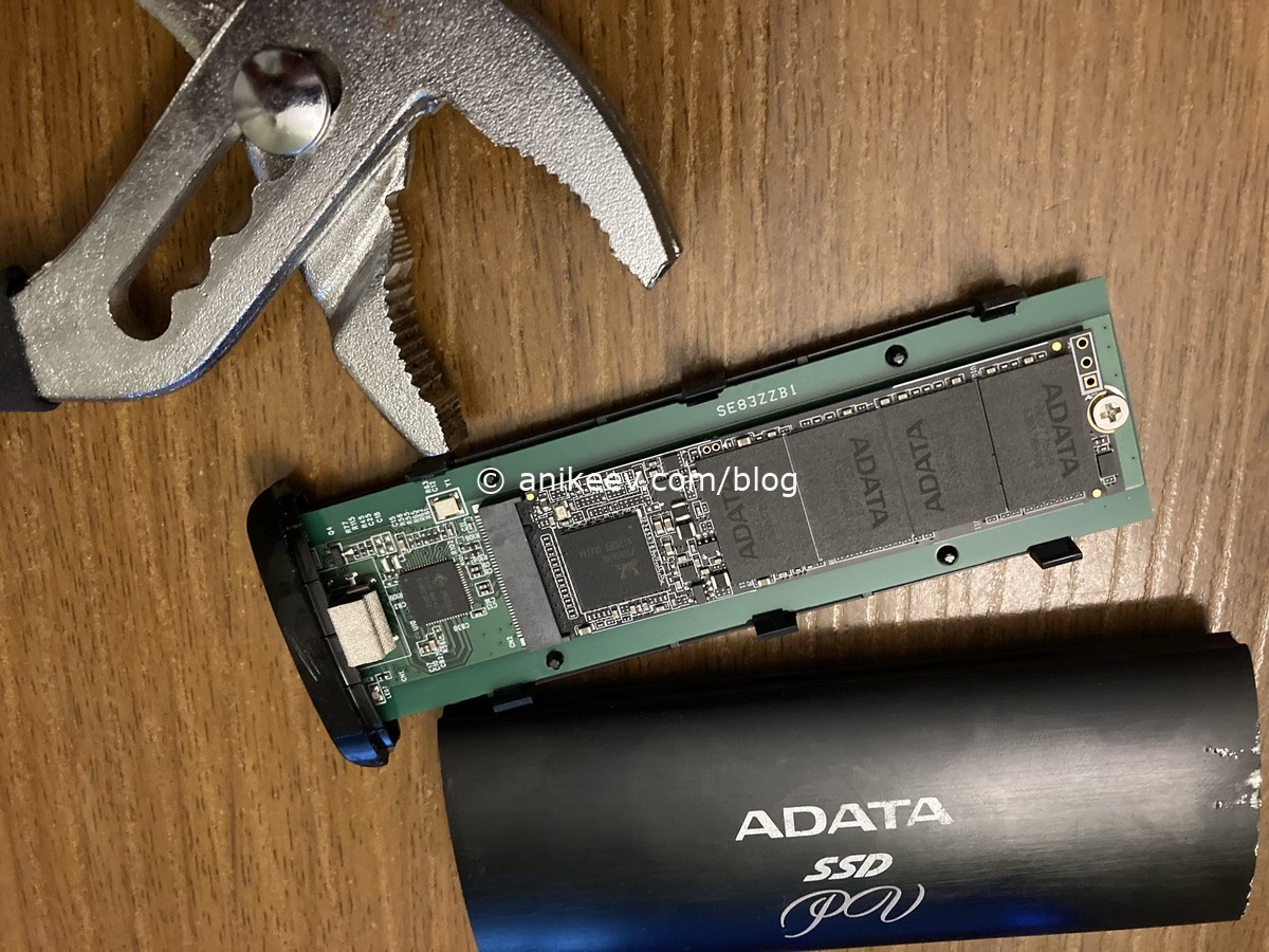 Adata se760. SSD A-data se760. Внешний диск SSD A-data se760, 1тб. Внешний SSD ADATA se760 [ase760-2tu32g2-CTI]. Разобранный ссд внешний SSD.